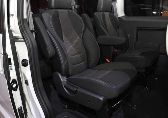 Sollers показал в Москве пассажирский SF1