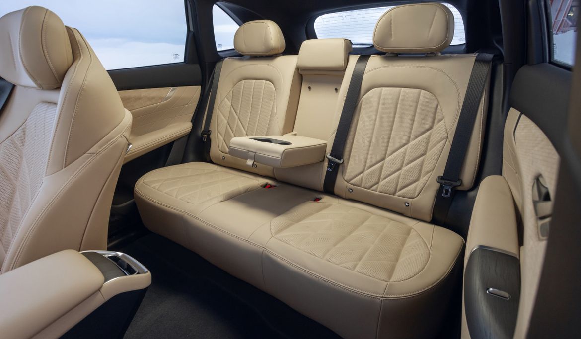 Тест-драйв Changan CS75Plus 4WD: примерный семьянин