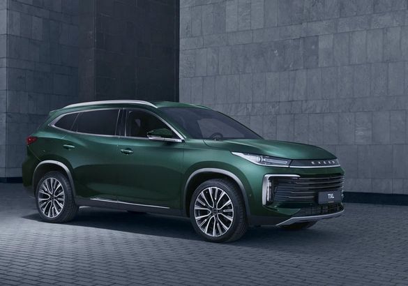 Exeed привез в Россию обновленный TXL и раскрыл его стоимость