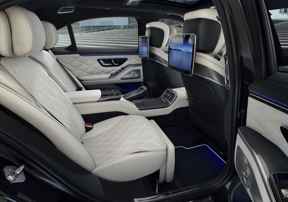 Mercedes обновил S-Class