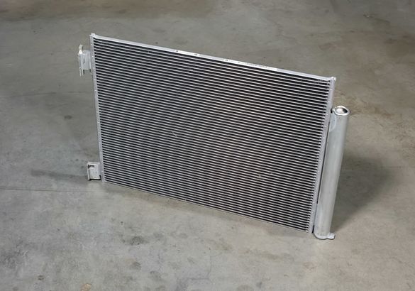 Мы разобрали Lada Iskra: из чего и как сделан потенциальный вазовский бестселлер?