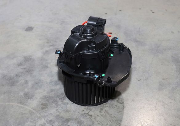 Мы разобрали Lada Iskra: из чего и как сделан потенциальный вазовский бестселлер?