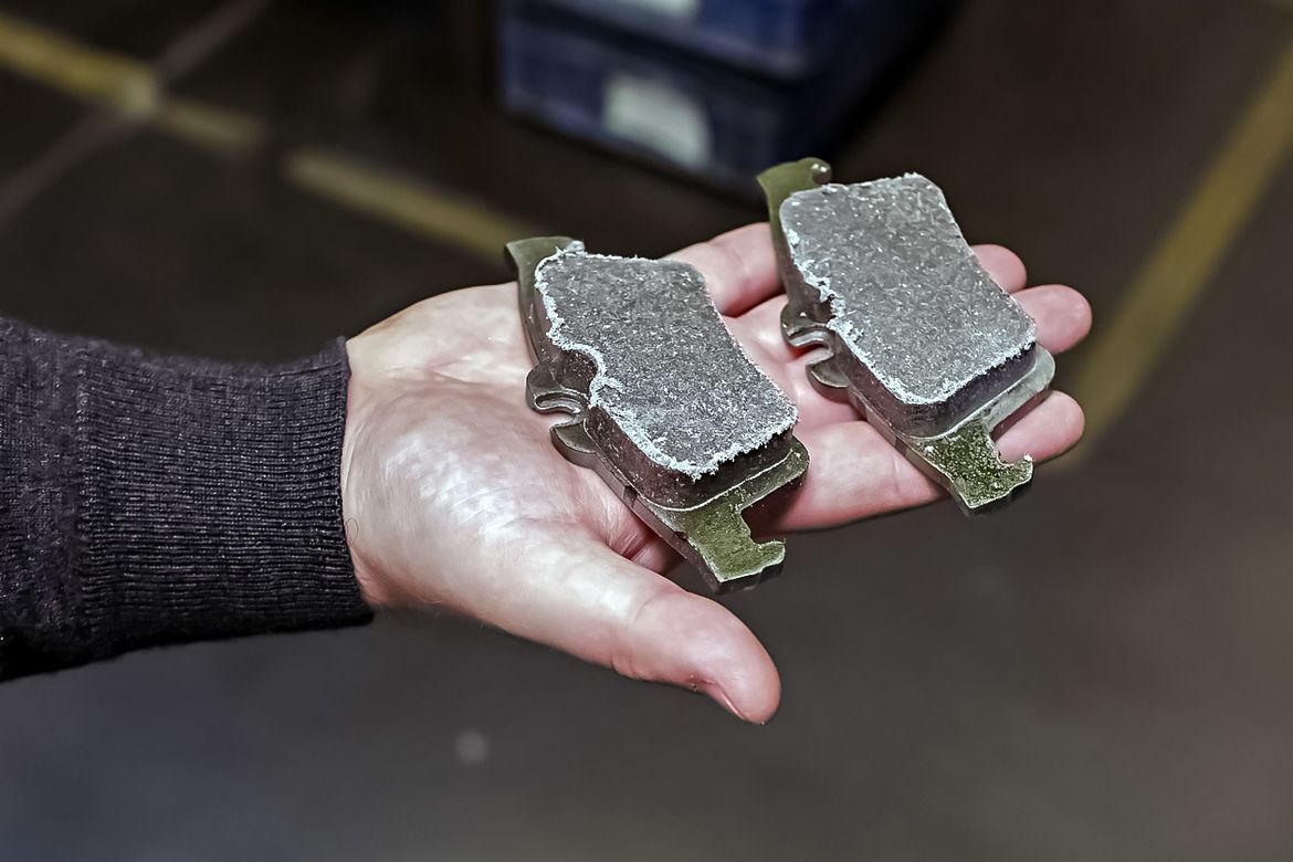 Как делают тормозные колодки. Изучаем на примере завода FAP