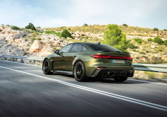Audi «электрифицировала» семейство RS 5