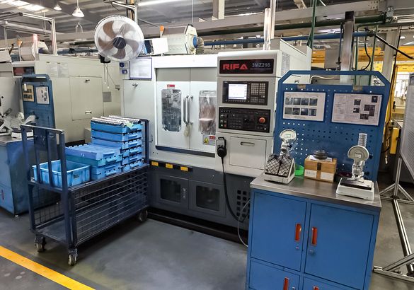 Как делают ступицы и ШРУСы. Изучаем завод GSP в Китае