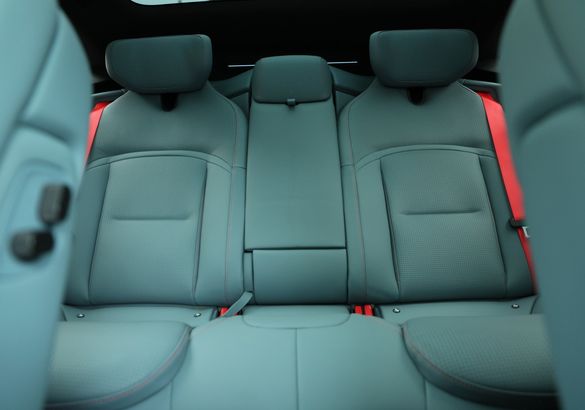 Тест-драйв Avatr 12: в пиру и на миру