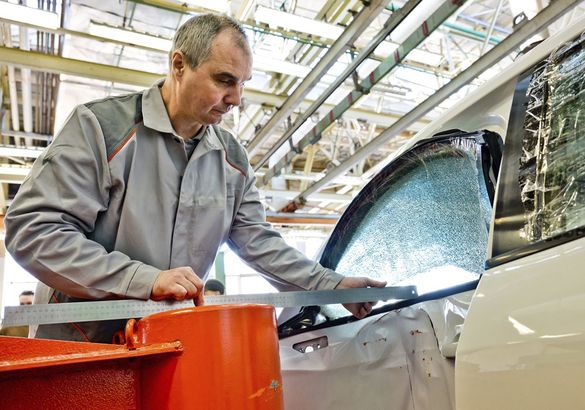 АвтоВАЗ проверил «Ладу Азимут» на безопасность