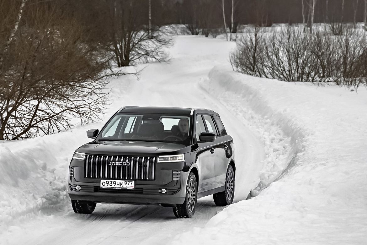 Тест-драйв Jaecoo J6: кроссовер в строгом костюме