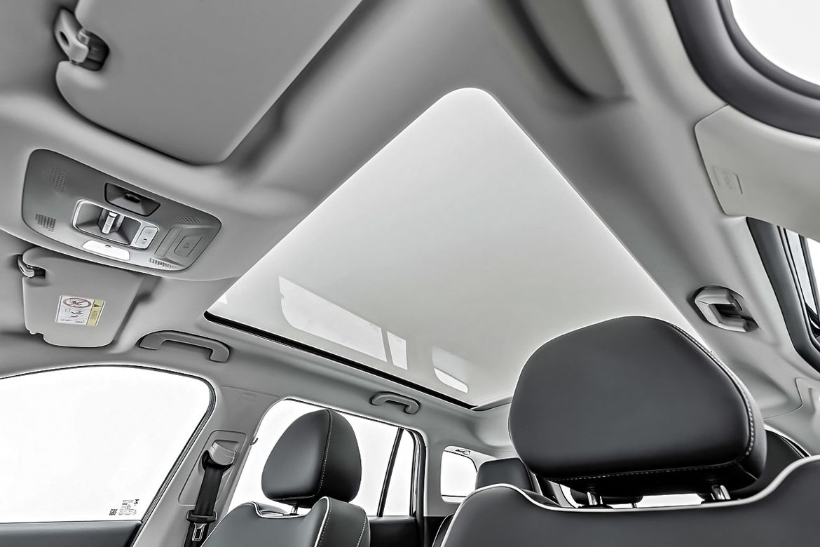 Тест-драйв Jaecoo J6: кроссовер в строгом костюме