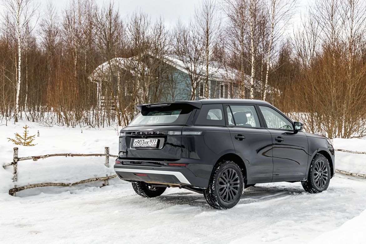 Тест-драйв Jaecoo J6: кроссовер в строгом костюме