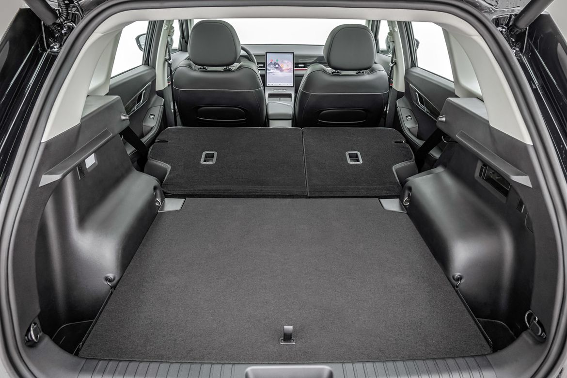 Тест-драйв Jaecoo J6: кроссовер в строгом костюме