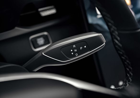 Тест-драйв Jaecoo J6: кроссовер в строгом костюме