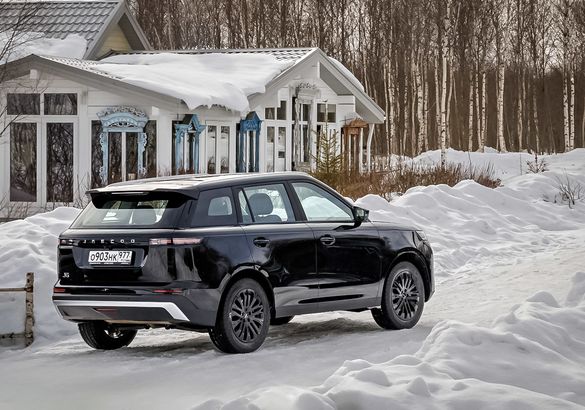 Тест-драйв Jaecoo J6: кроссовер в строгом костюме