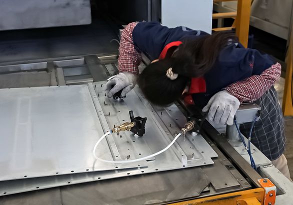 Как охлаждают электромобили? Изучаем производство охлаждающих пластин REACH в Китае