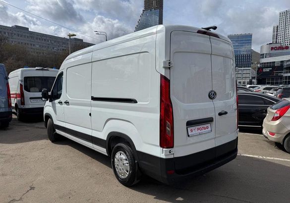 Avior представил новую версию фургона V90