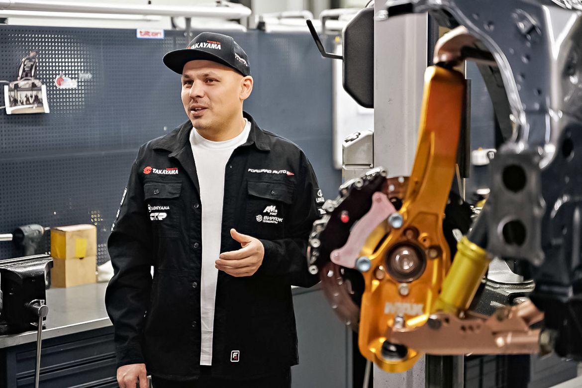 В гостях у Гочи: как команда Takayama Forward Auto готовит автомобили к соревнованиям по дрифту