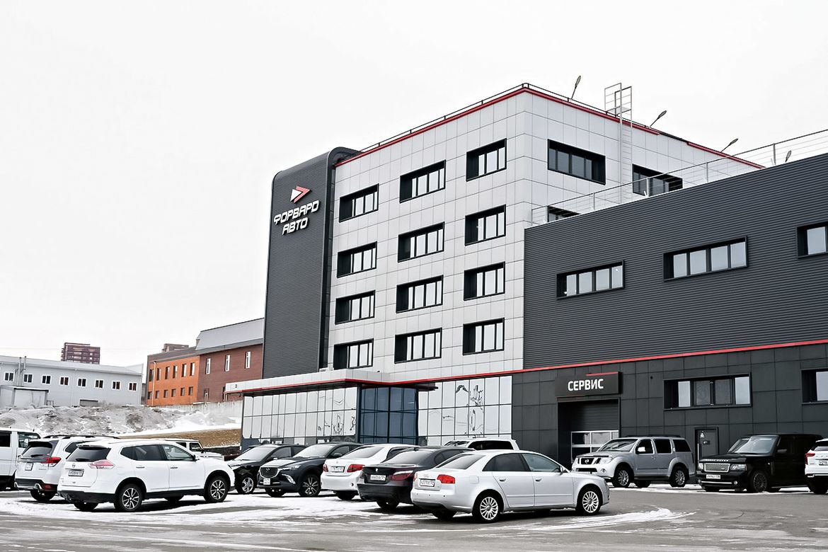 В гостях у Гочи: как команда Takayama Forward Auto готовит автомобили к соревнованиям по дрифту