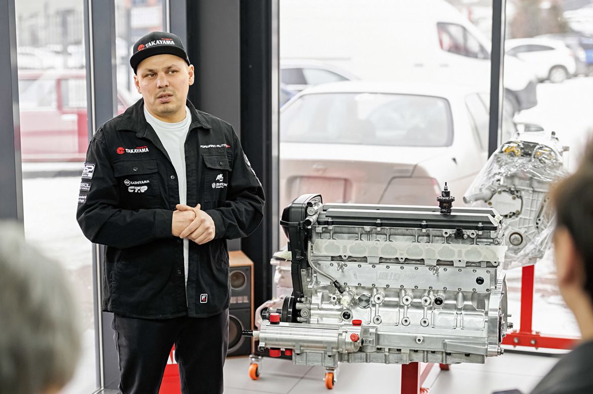 В гостях у Гочи: как команда Takayama Forward Auto готовит автомобили к соревнованиям по дрифту