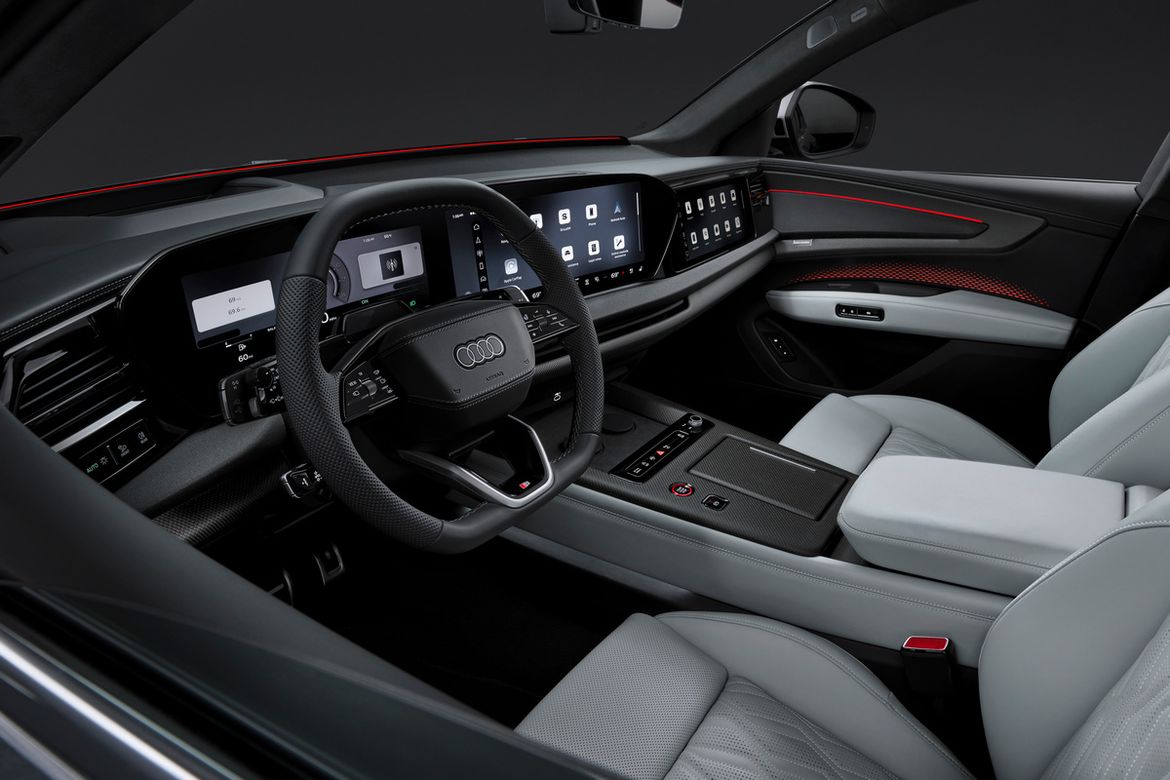Audi рассекретила салон нового Q9