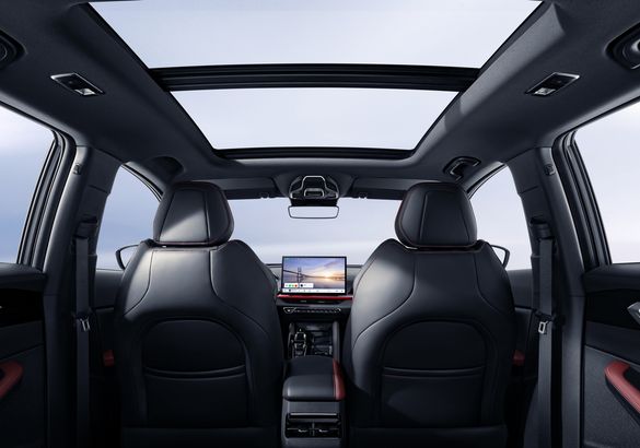 Новый Geely Coolray оценили в рублях