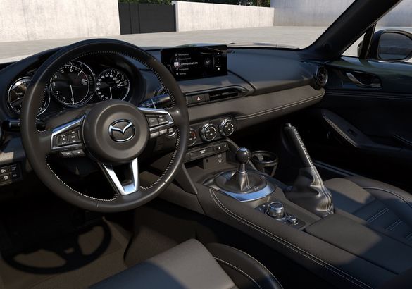 Mazda готовит к премьере новый родстер MX-5