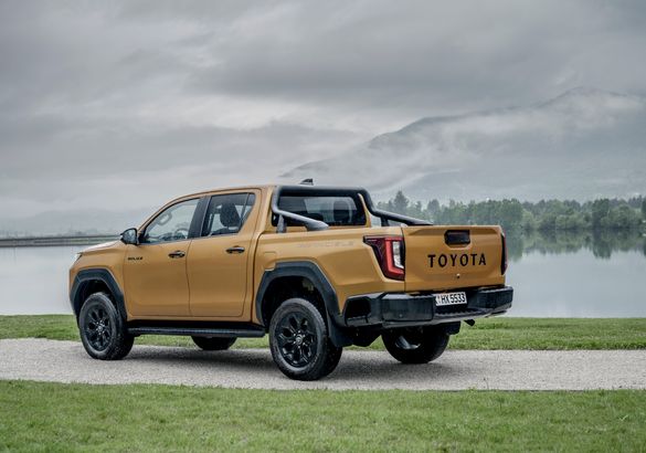 Toyota Hilux нового поколения поступила в продажу в Европе