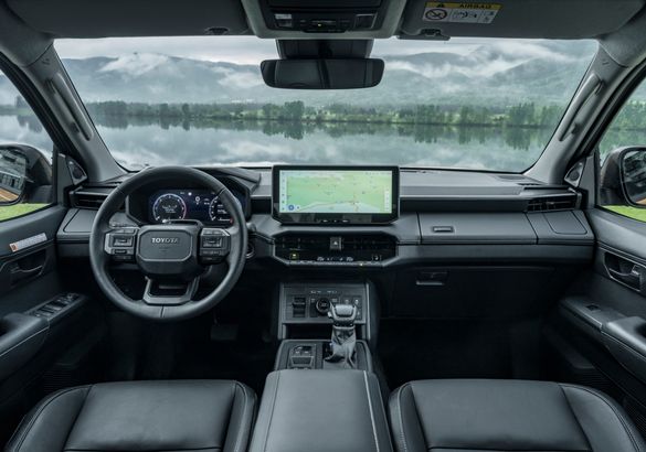 Toyota Hilux нового поколения поступила в продажу в Европе