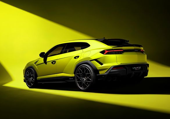 Lamborghini представила гибридный Urus SE Performante