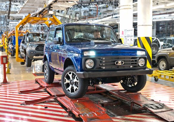 Lada Niva Legend с 1,8-литровым мотором пошла в серию