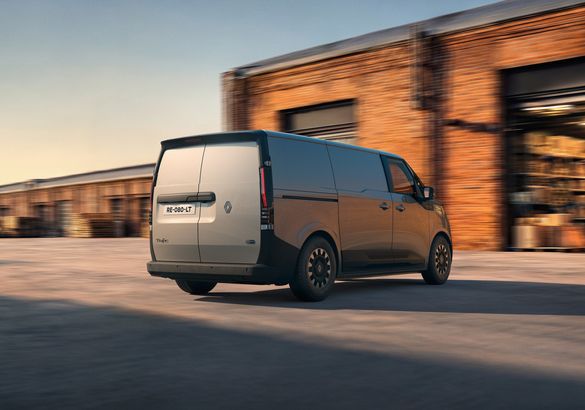 Renault представила электрический фургон Trafic Van E-Tech