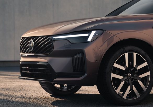 Volvo выпустила гибриды с запасом хода 200 км