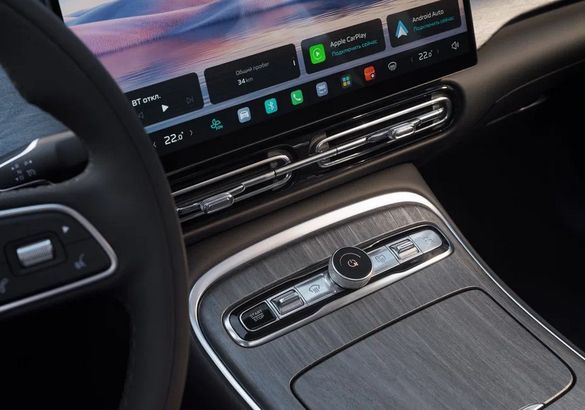 Hongqi H5 удивил обновленным салоном и ценой