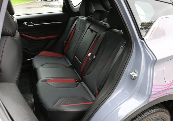 Тест-драйв Geely Coolray 2026: уйти, чтобы вернуться