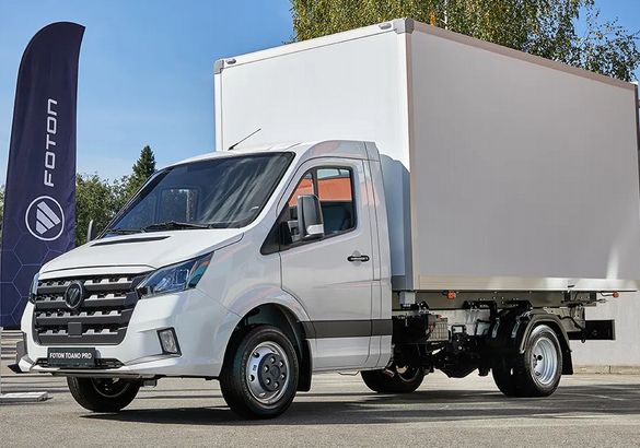 Foton представил в России пассажирский VIEW 8+1 и фургон TOANO
