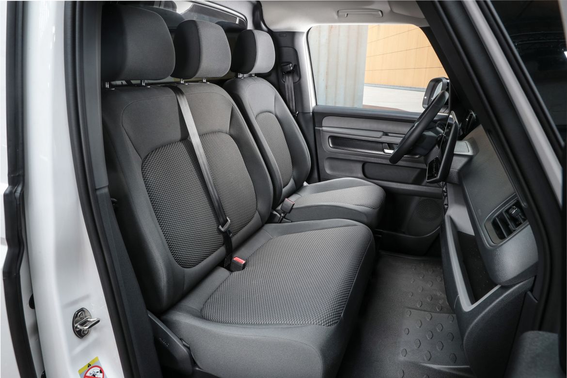 Volkswagen выпустил удлиненный ID. Buzz Cargo