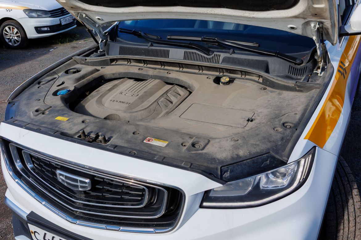 Можно ли покупать подержанный Geely Atlas Pro? Основные проблемы популярного в России кроссовера