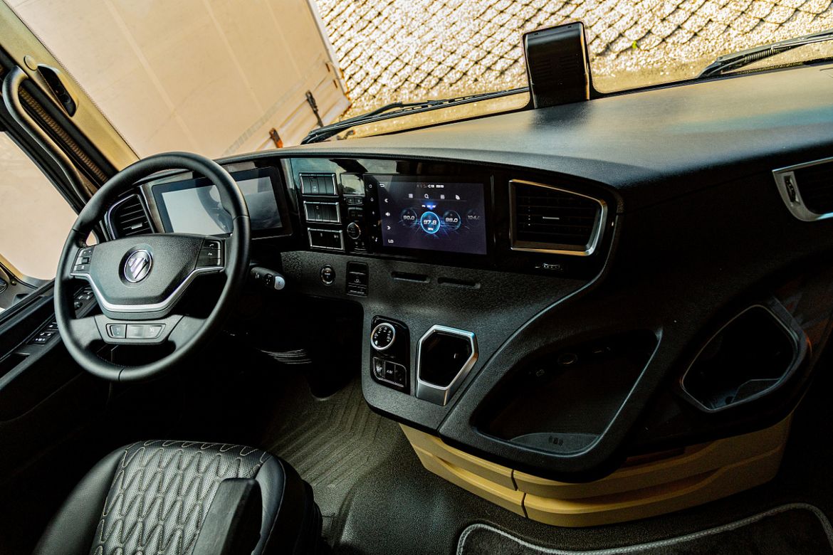 Foton R 6х2 для температурных грузов дебютировал в России