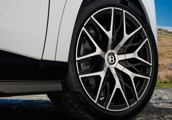 Bentley представила спецверсию Torcal First Edition