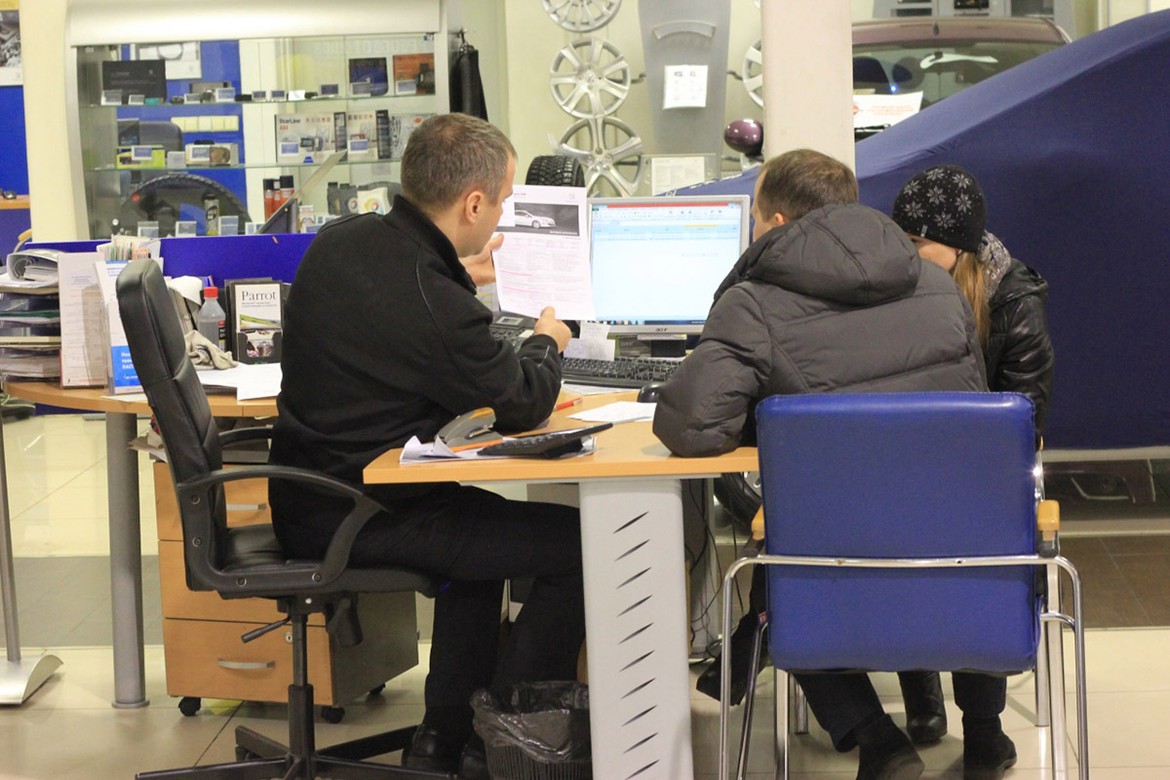 ОСАГО через Интернет: кому это выгодно и к чему может привести