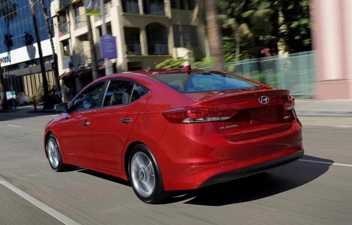Лос-Анджелес 2015: Hyundai представил новую Elantra