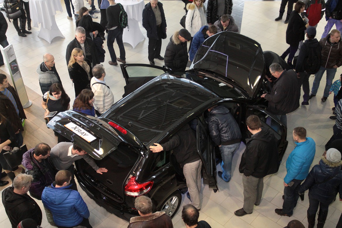 В России стартовали продажи Lada XRAY