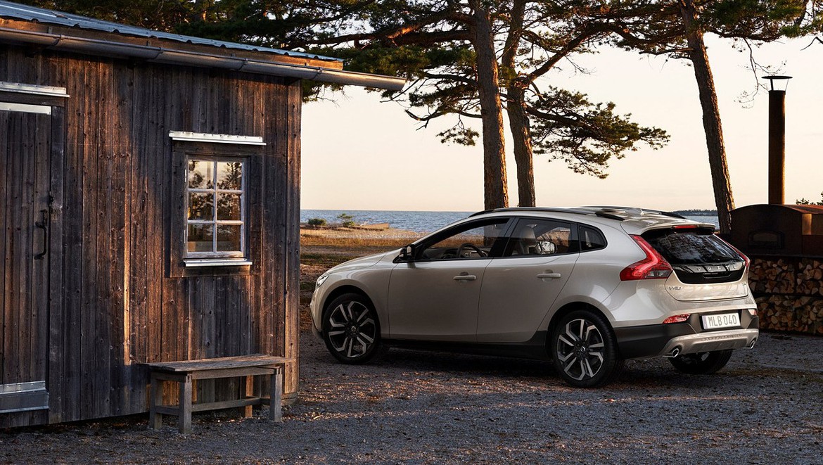 Женева 2016: Volvo «рассекретил» обновленный V40