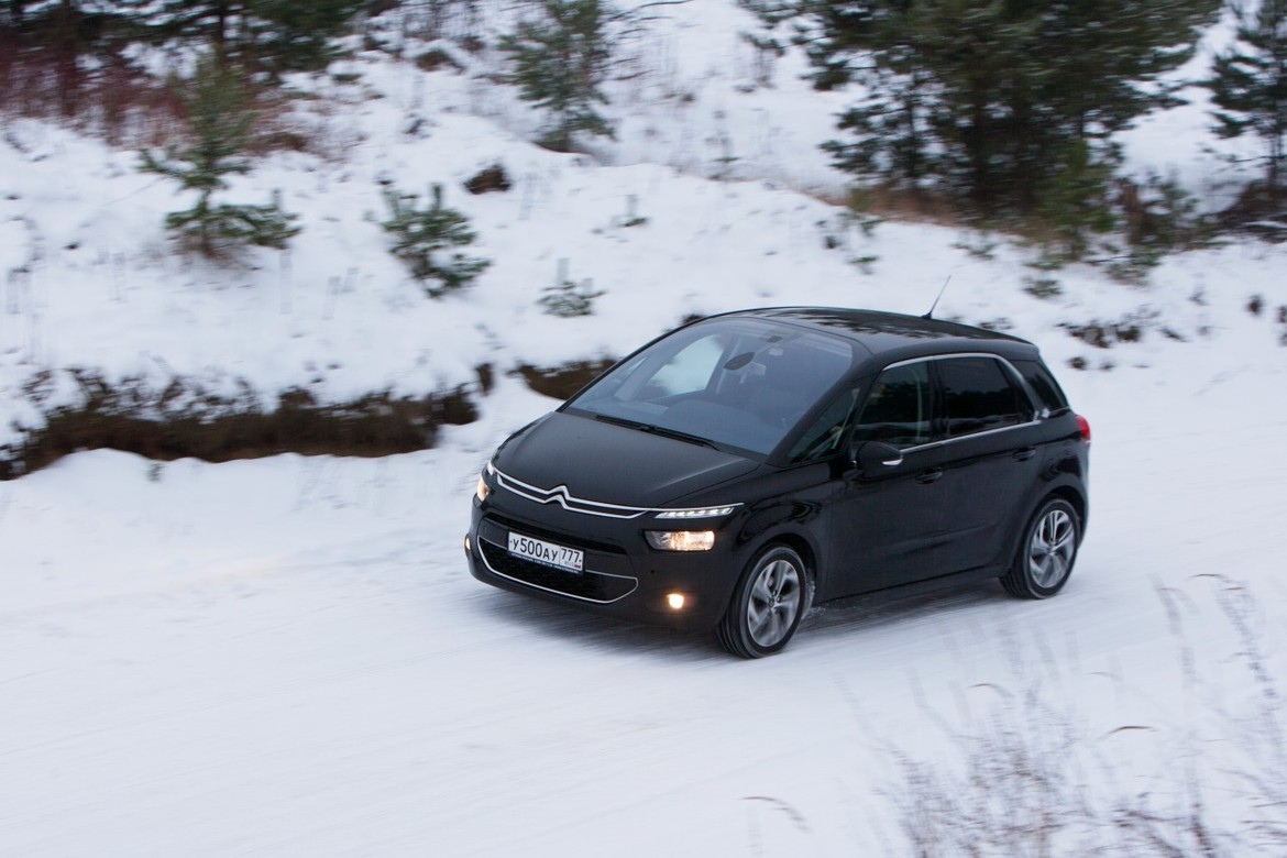 Тест-драйв Citroen C4 Picasso VS Opel Meriva: между небом и землей