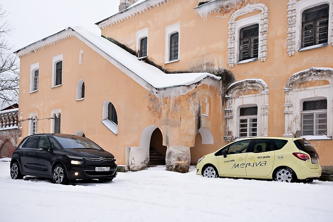 Тест-драйв Citroen C4 Picasso VS Opel Meriva: между небом и землей
