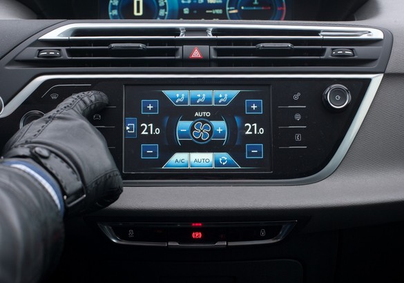 Тест-драйв Citroen C4 Picasso VS Opel Meriva: между небом и землей