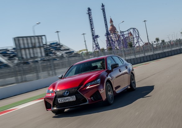Тест-драйв Lexus RX350, LX450d, GS F и RC F: правило четырех L