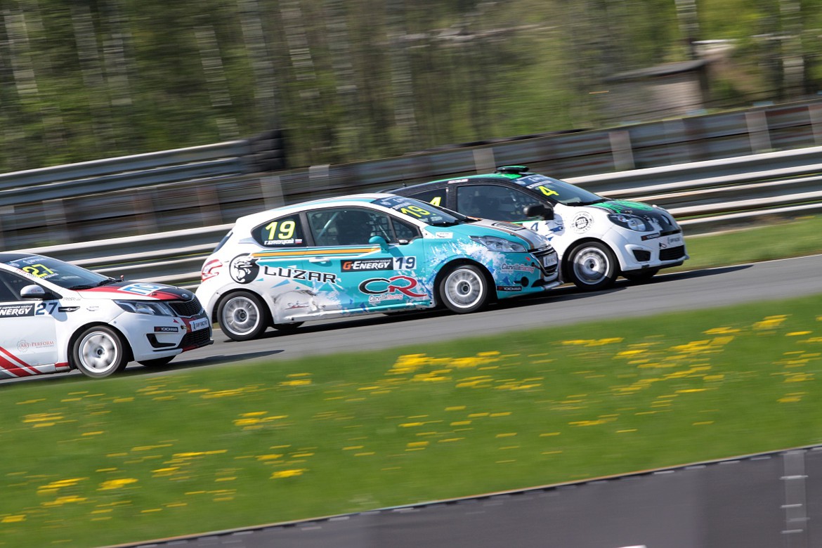 Григорий Бурлуцкий успешно дебютировал в российском кольцевом чемпионате