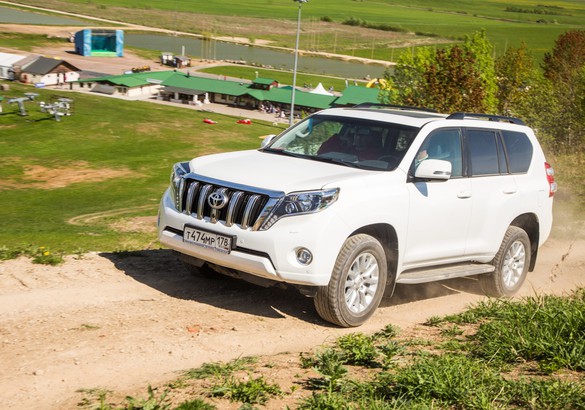 Дилеры Toyota представили петербуржцам «Внедорожные привилегии»