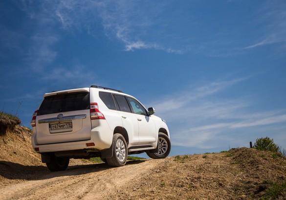 Дилеры Toyota представили петербуржцам «Внедорожные привилегии»