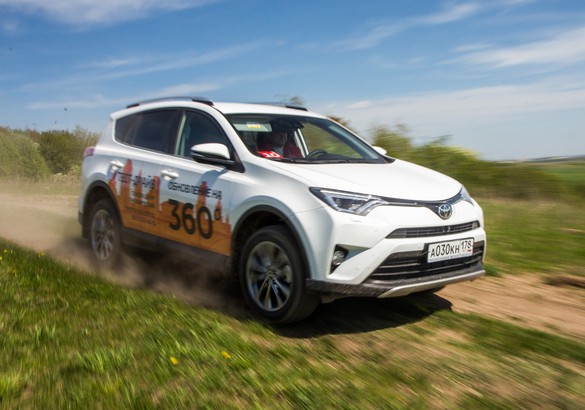 Дилеры Toyota представили петербуржцам «Внедорожные привилегии»